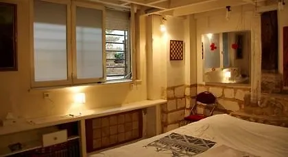 Apartment Bed & Breakfast Charenton *